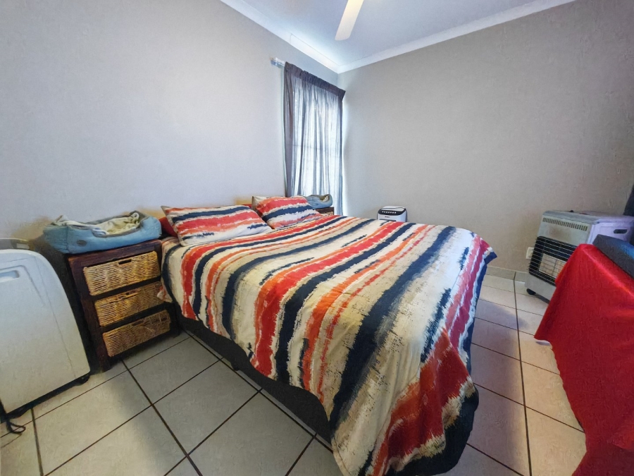 2 Bedroom Property for Sale in Langenhovenpark Free State